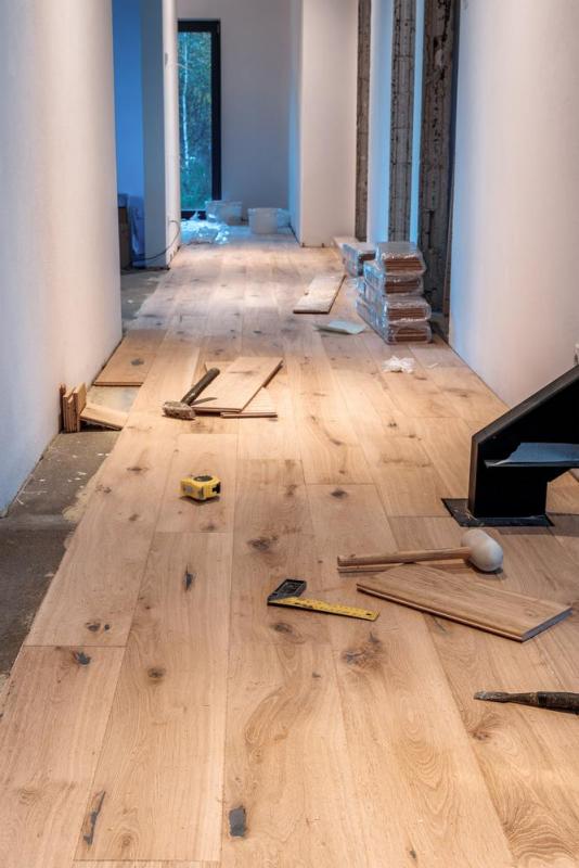 Poser du parquet comme un pro, guide et astuces pratiques